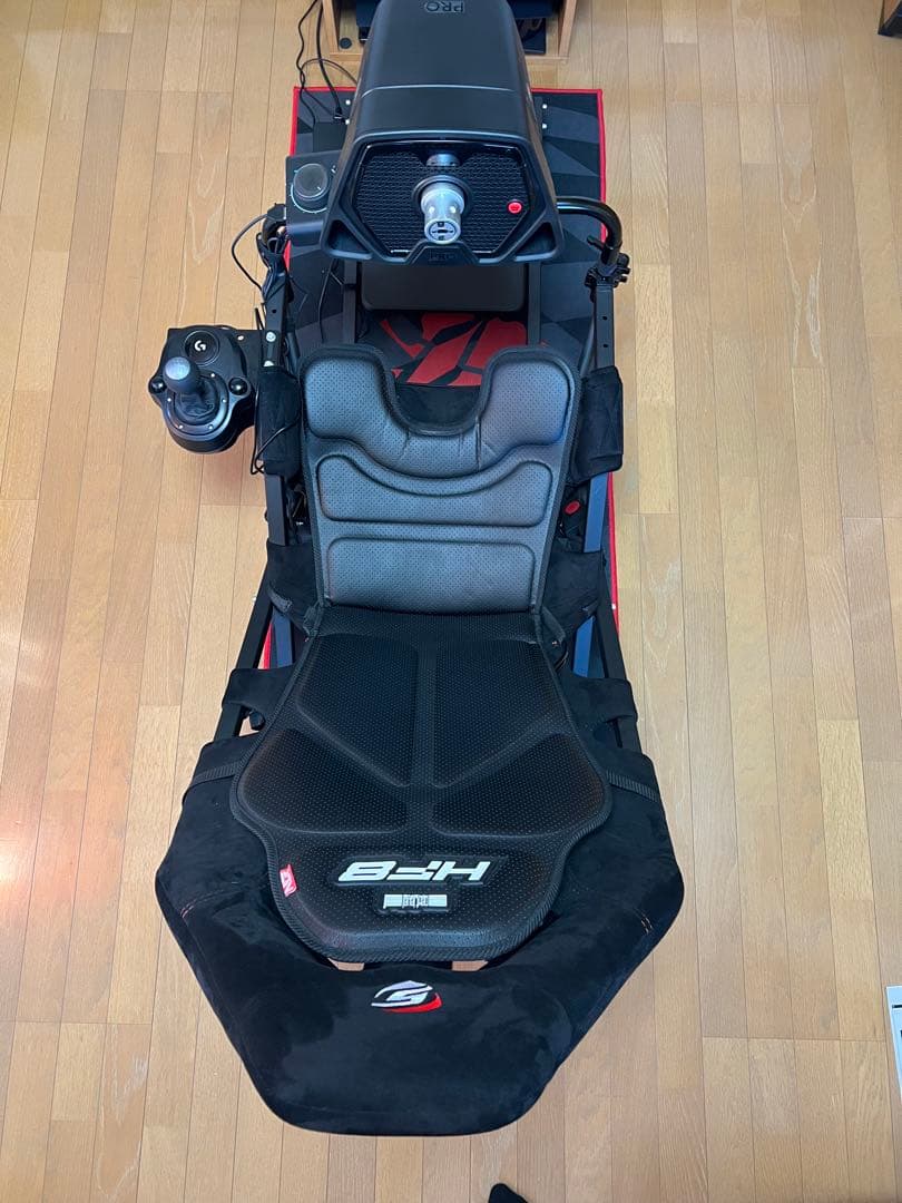 STRASSE AVANTI レーシングコックピット　本体