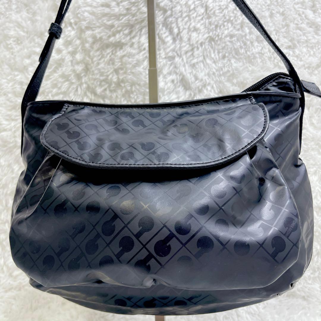 未使用級✨GHERARDINI ワンショルダーバッグ ナイロン ブラック 総柄