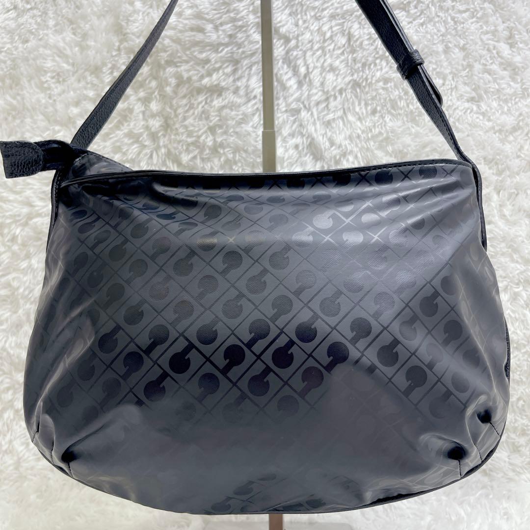 未使用級✨GHERARDINI ワンショルダーバッグ ナイロン ブラック 総柄