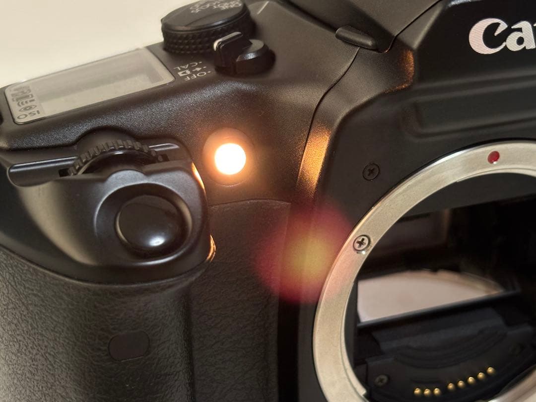 フィルム一眼レフ キヤノン Canon EOS7 28-300mmレンズ付