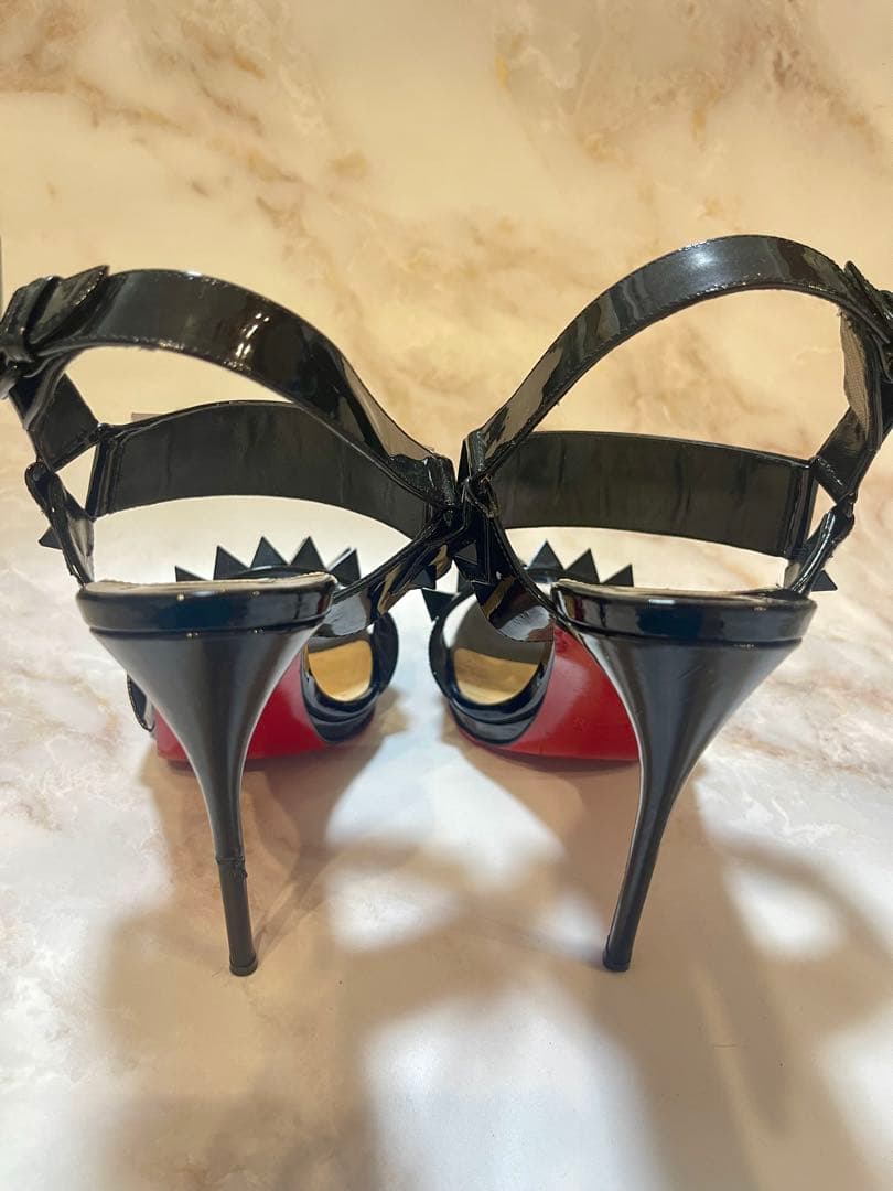 ◼︎ルブタン　37