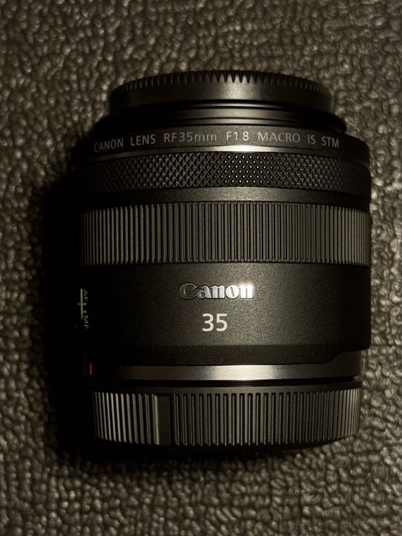 Canon RF 35mm F1.8 MACRO IS STM【元箱切取なし】