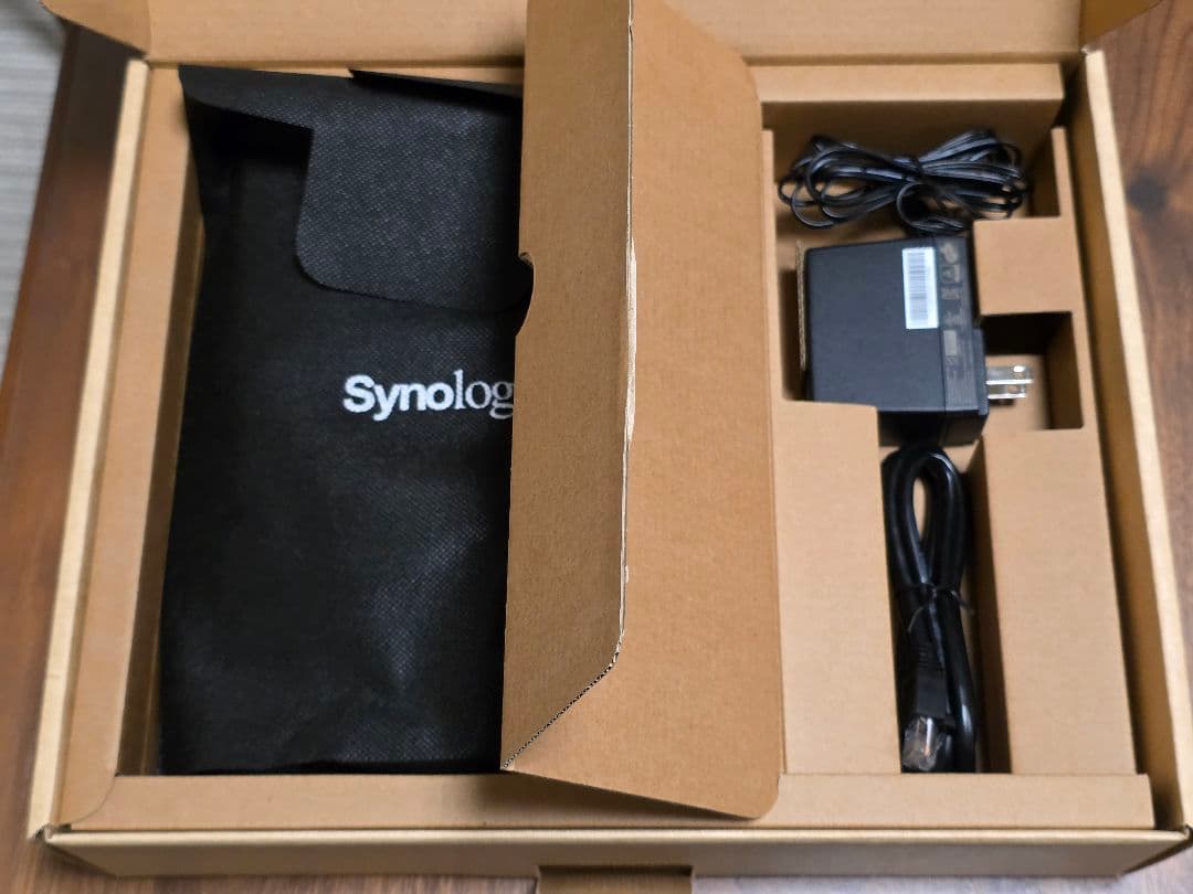 Synology WRX560 ルーター 本体