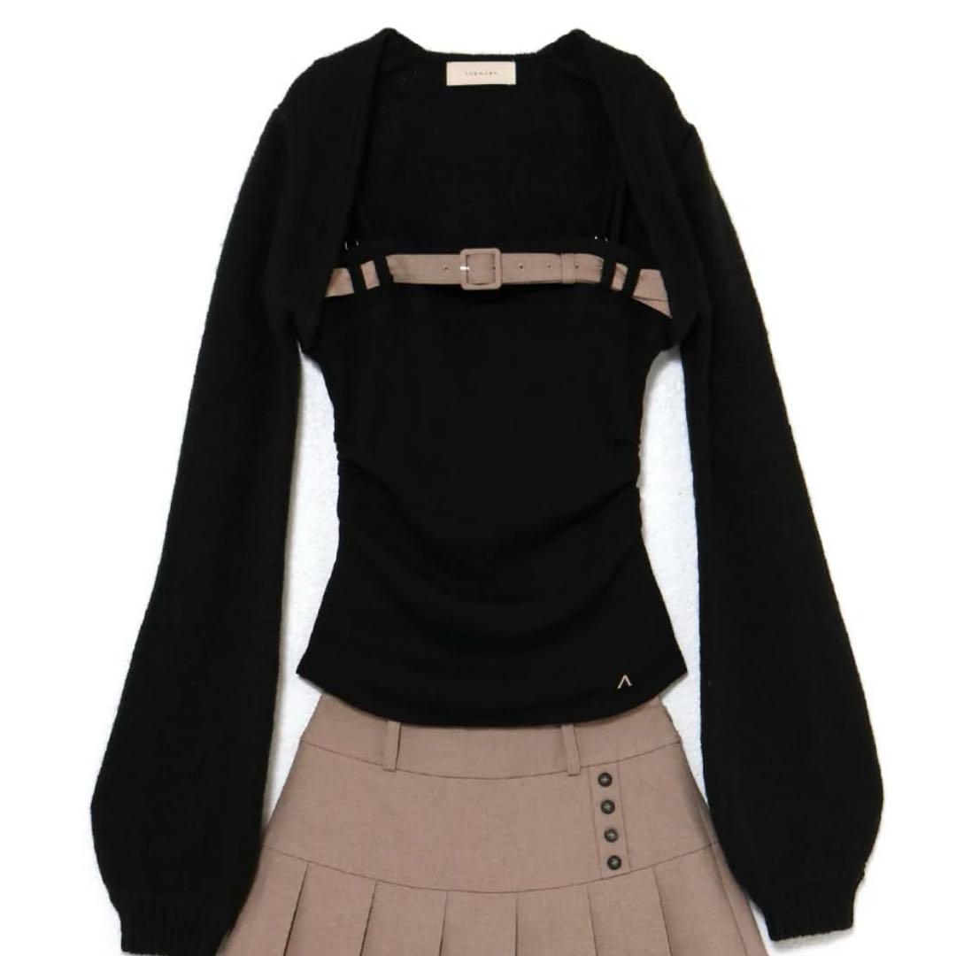 andmary Heidi belt pleats set up トップスのみ