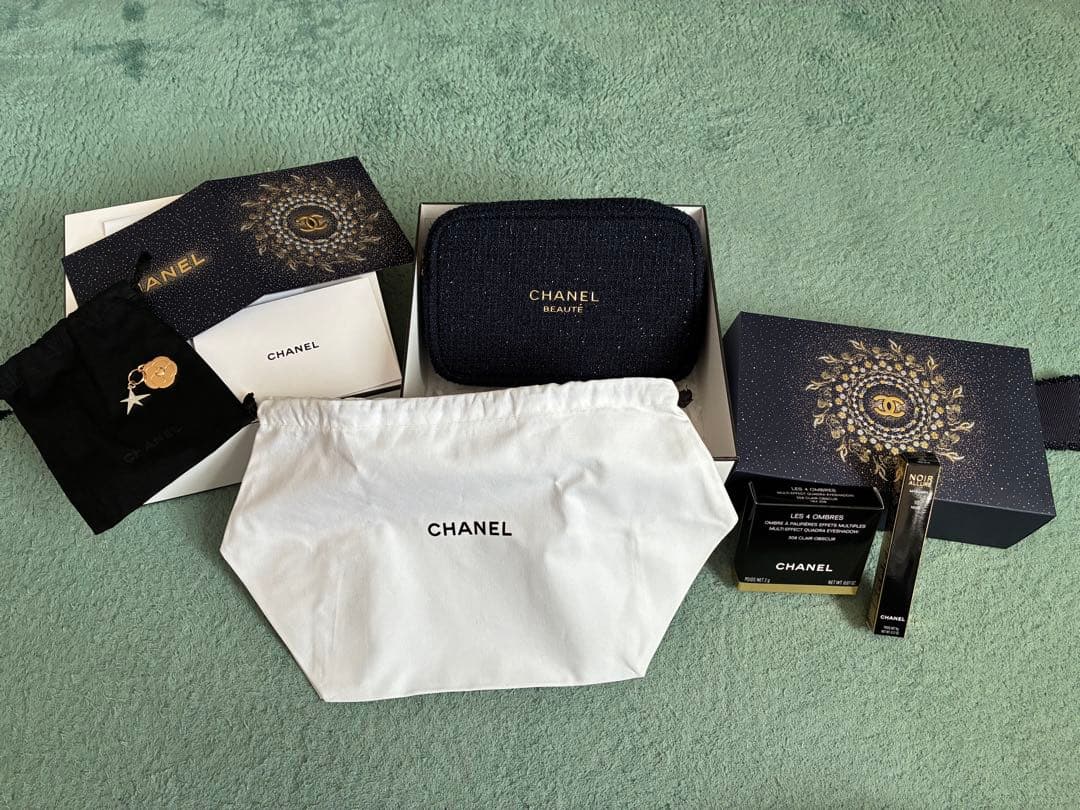 CHANEL ホリデー限定セット　アイシャドウ＆マスカラセット2025