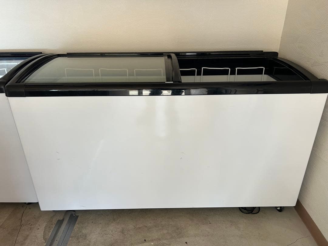 冷凍庫 TBSC-263F 167x76x82cm