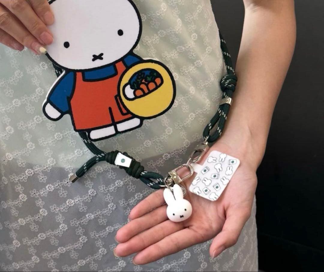 台湾スターバックス 2025ミッフィー miffyコラボ スマホ肩掛けストラップ