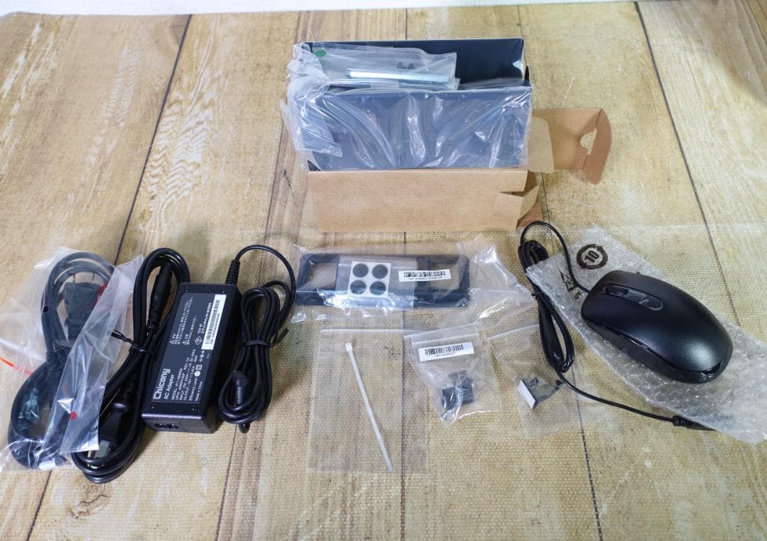 未使用 第11世代 タッチパネル液晶一体型PC win11 ミニPC ST55E