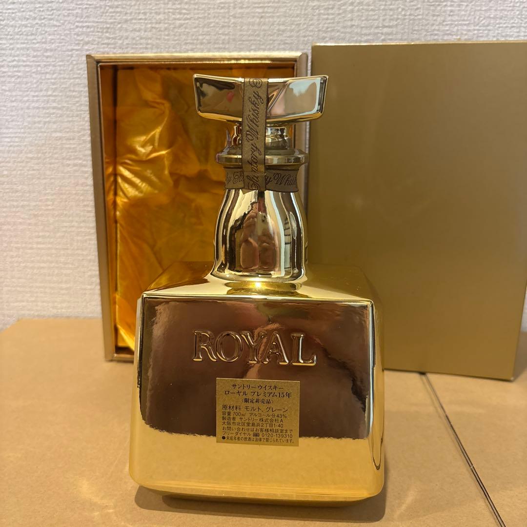 ＜非売品＞　サントリーウイスキーローヤルプレミアム15年　ゴールドボトル　（2）