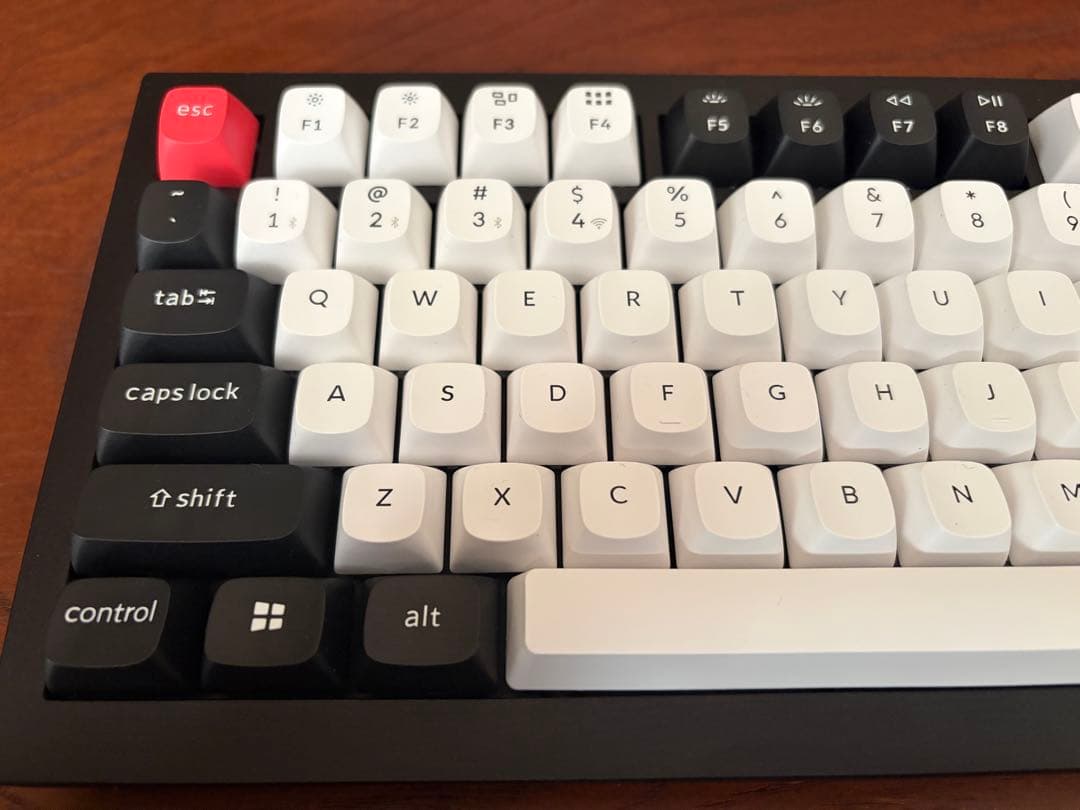 Keychron Q1 HE 75% ワイヤレスキーボード　ゲーミング