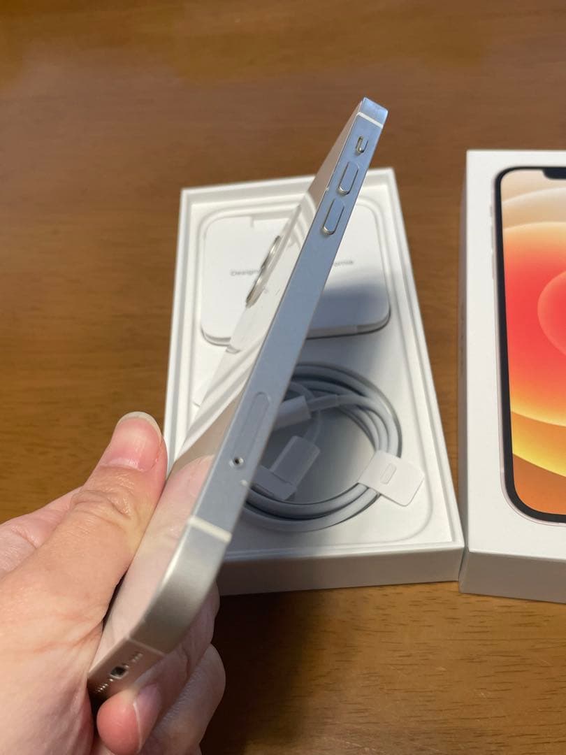 【美品】iPhone12 ホワイト128G SIMフリー　本体　付属品あり