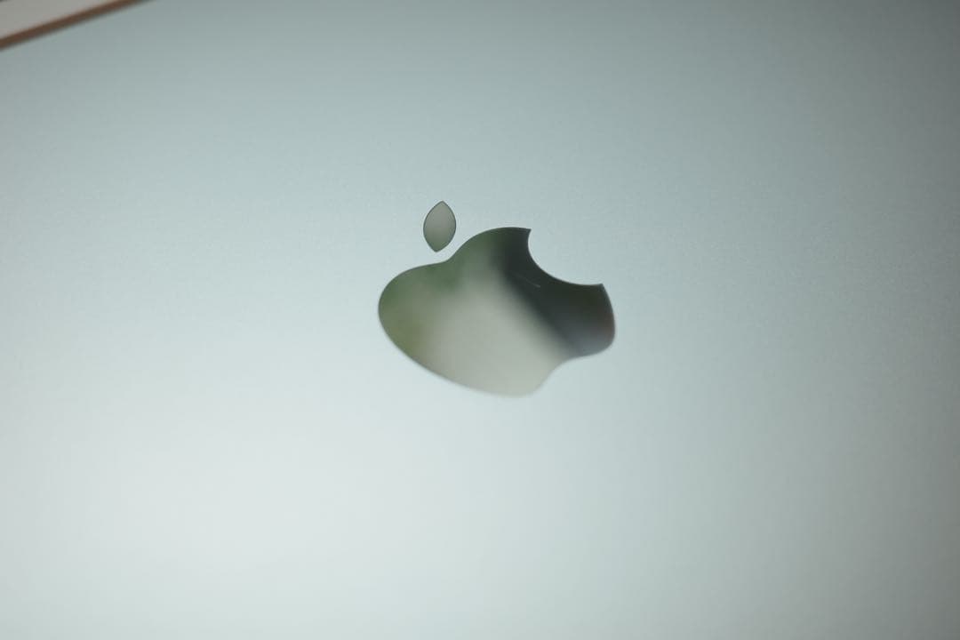 MacBook Air 15インチ M2チップ 8GB/256GB