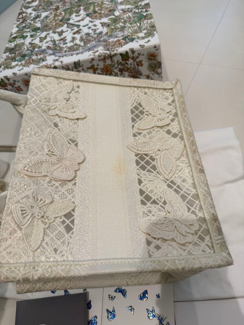 けろちゃん様クリスチャンディオールブックトート　スモール　バタフライ