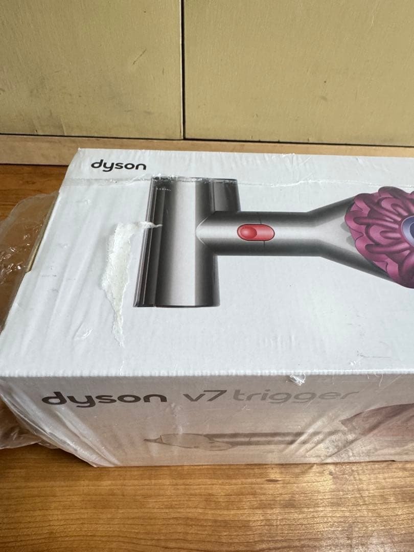 dyson v7 trigger ハンディ掃除機
