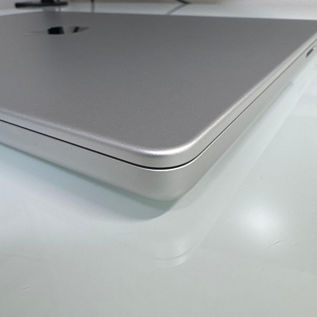 超美品 MacBookPro(M4) 16GB 512GB