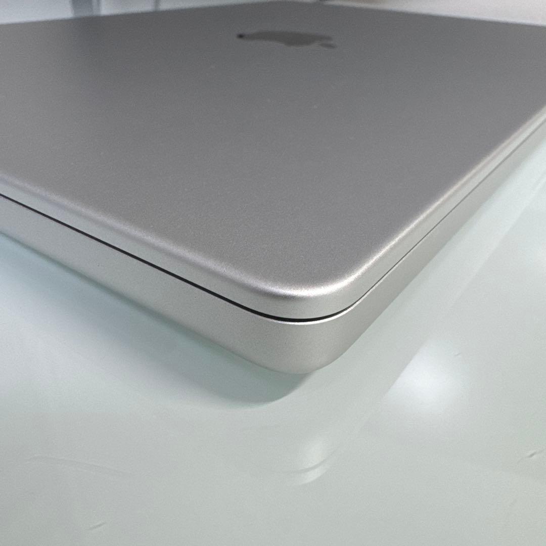超美品 MacBookPro(M4) 16GB 512GB