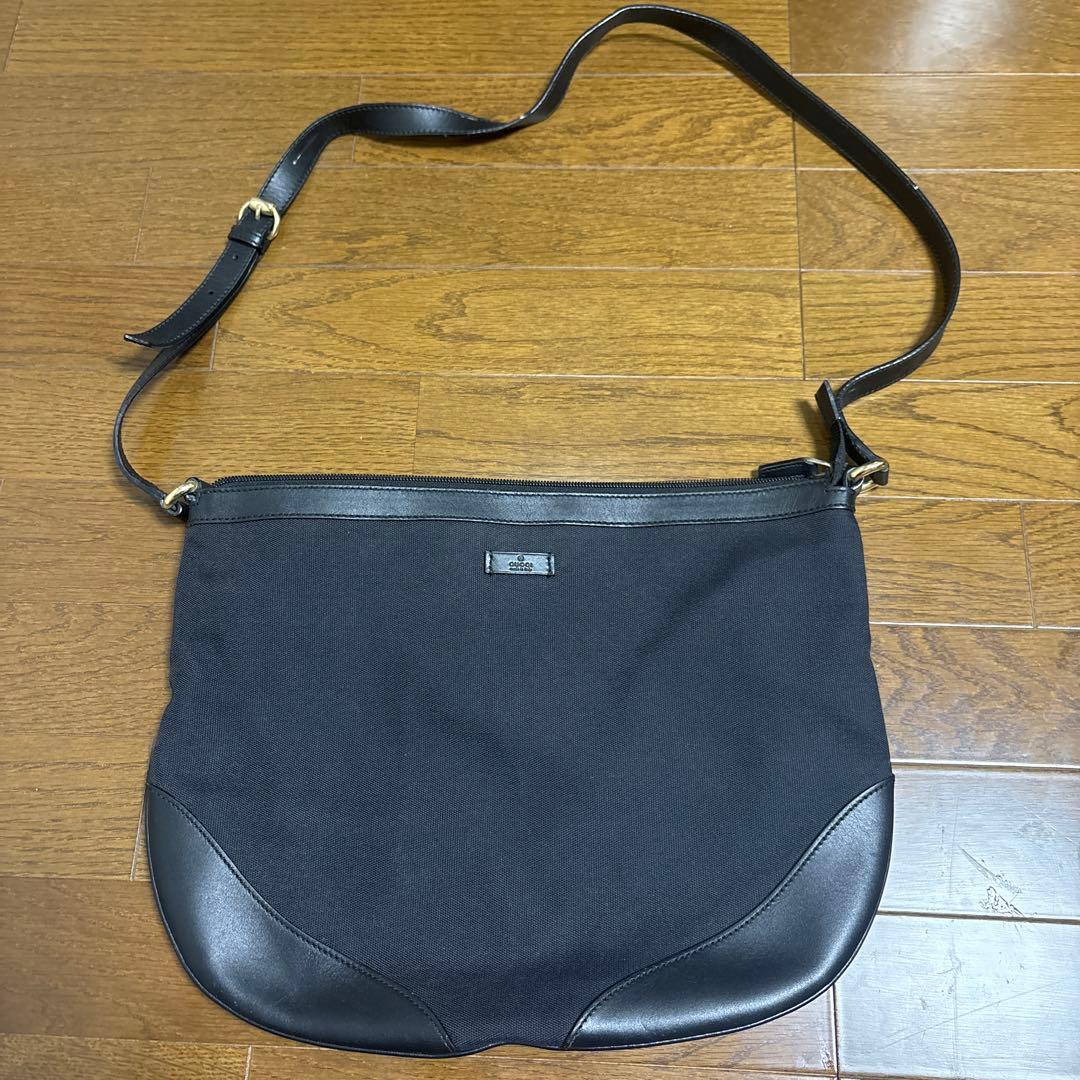 GUCCI ショルダーバッグ ブラック