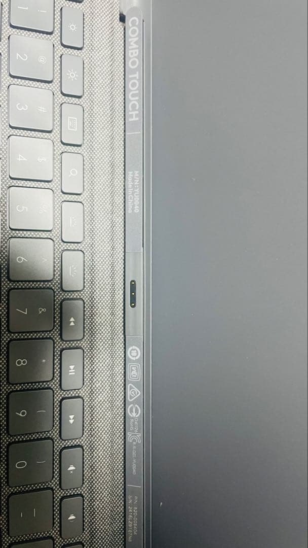 iPad用 Combo Touch キーボードカバー グレー