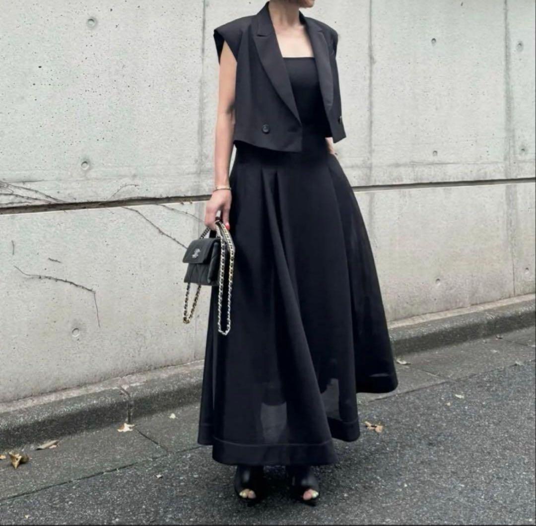 【cygne】 シーニュ　パワショル　ショート丈ジレ ベスト ブラック