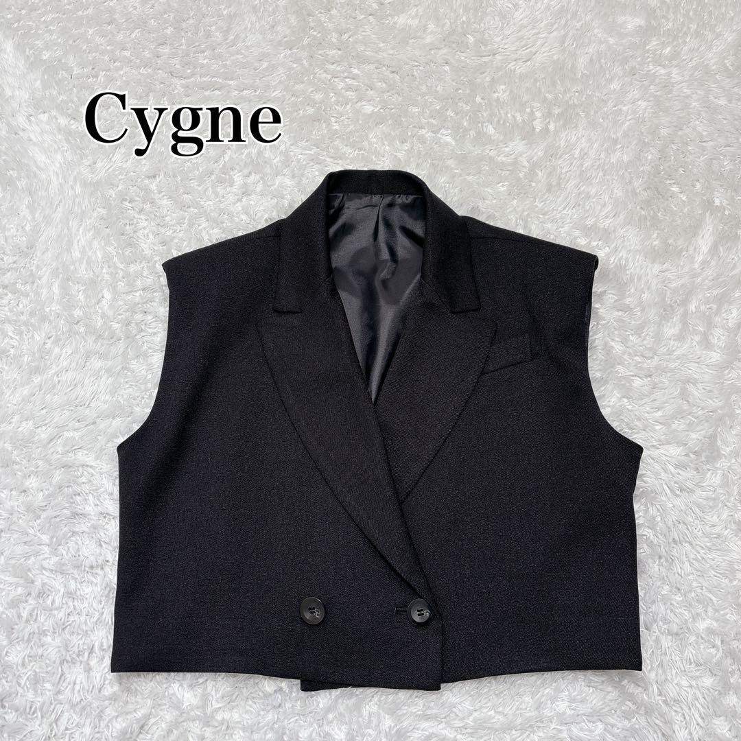 【cygne】 シーニュ　パワショル　ショート丈ジレ ベスト ブラック