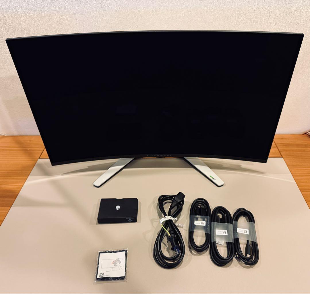 Dell 32インチ4K QD-OLED曲面ゲーミングモニターAW3225QF