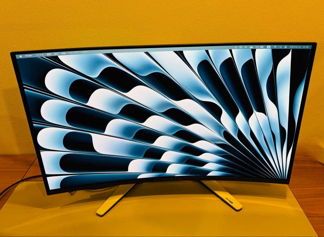 Dell 32インチ4K QD-OLED曲面ゲーミングモニターAW3225QF