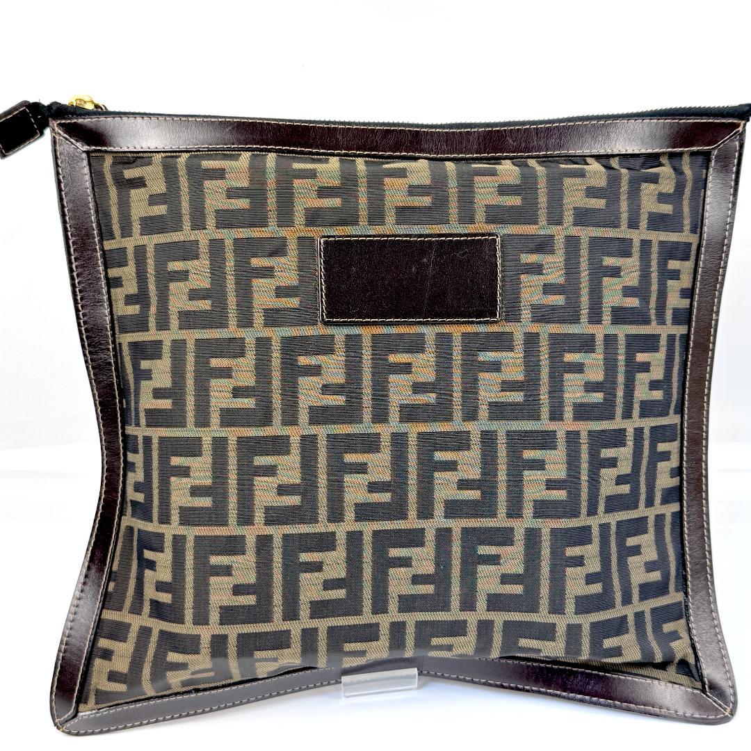 極美品 FENDI ズッカ セカンドバッグ クラッチバッグ FF金具 レザー