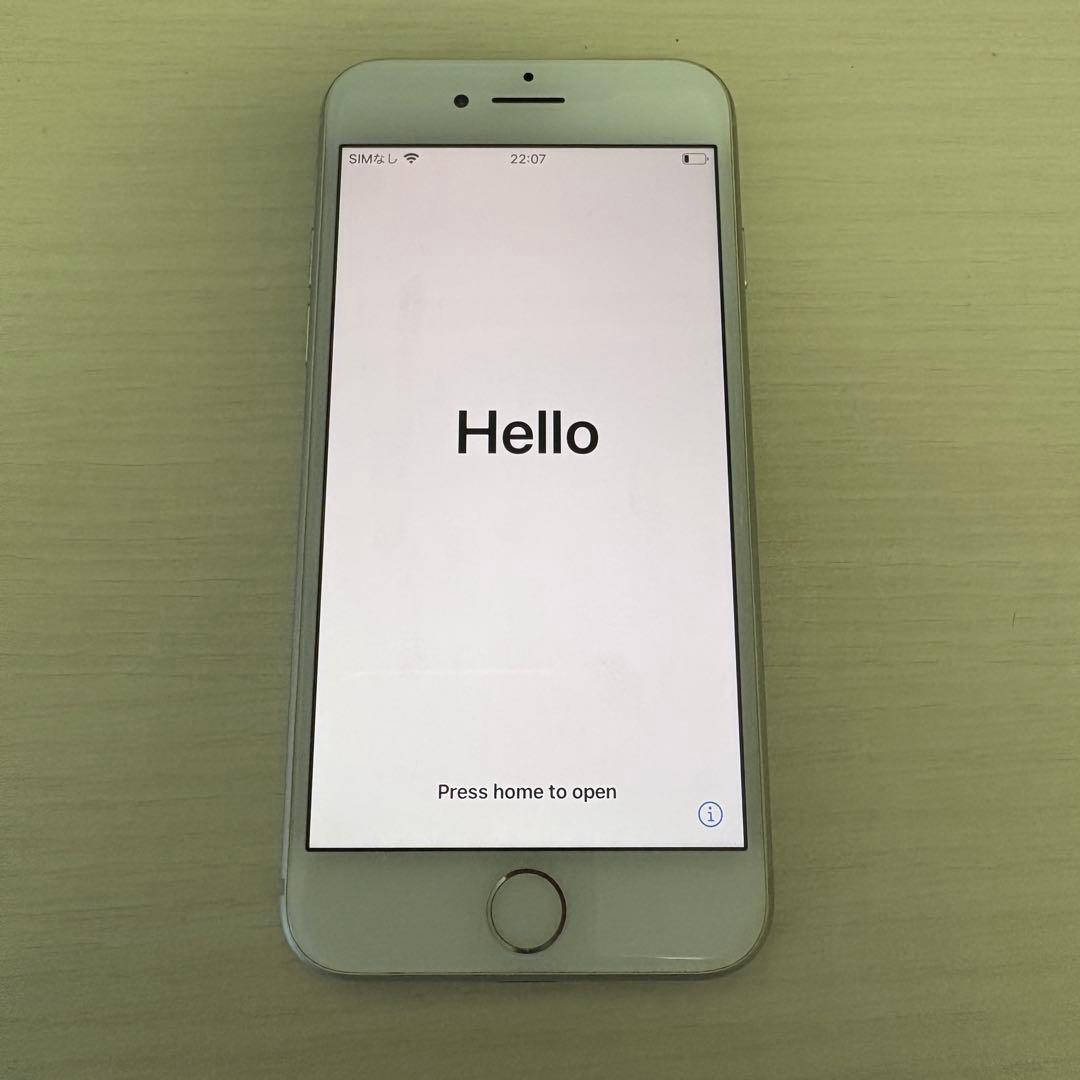 Apple iPhone 8 シルバー 本体のみ