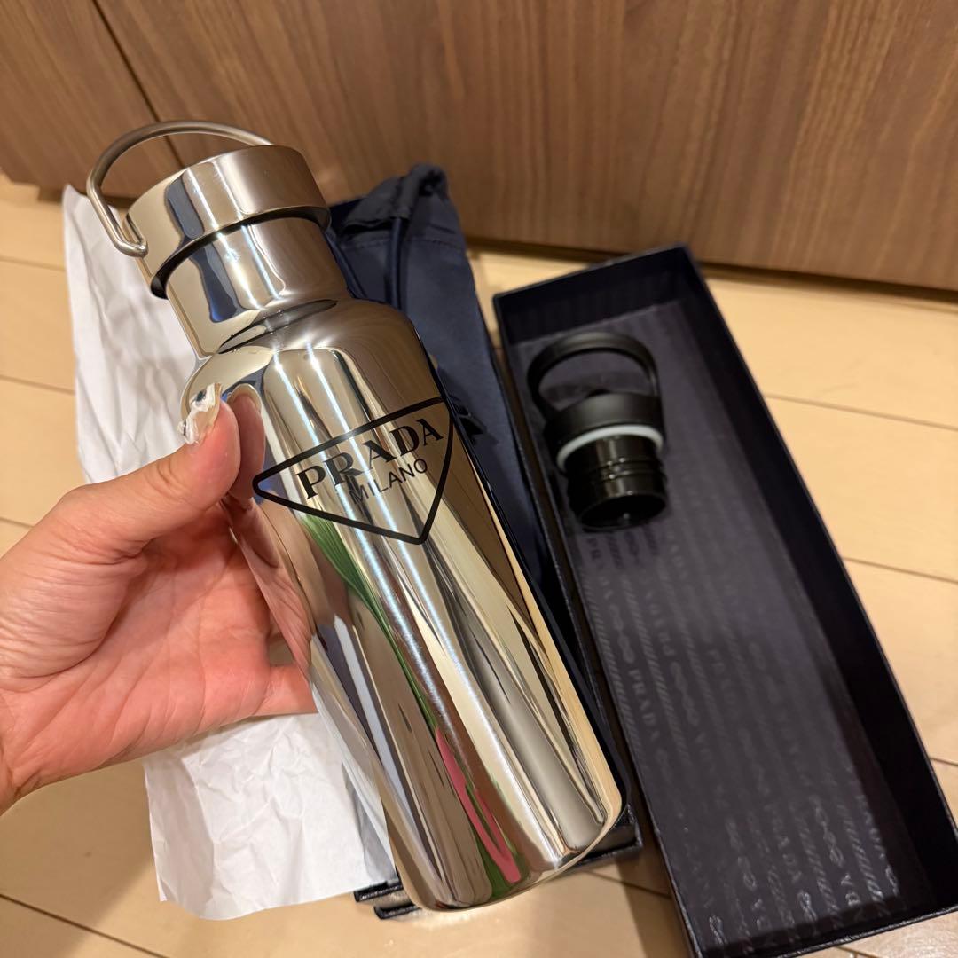 PRADA スチールタンブラー水筒　カバー付き