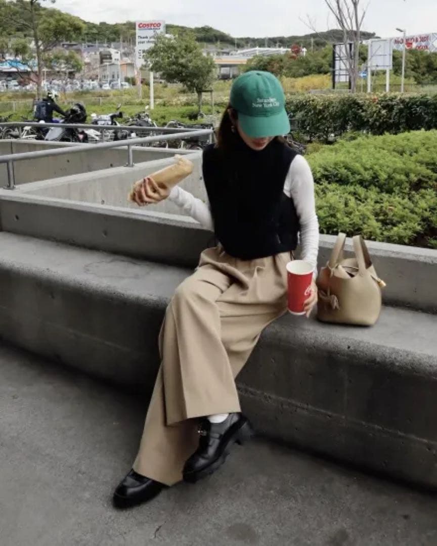 エパ　epa short fleece vest\"BLK\"