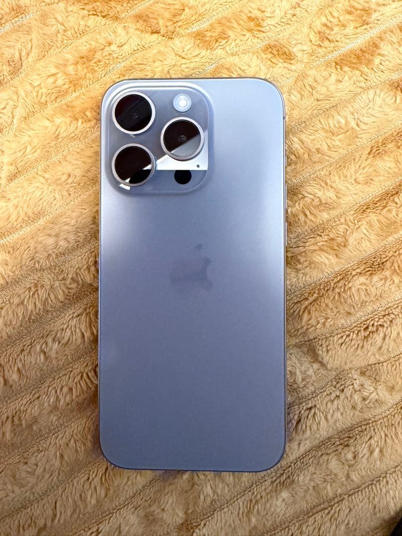 iPhone15 Pro[128GB] ナチュラルチタニウム本体　おまけ付き