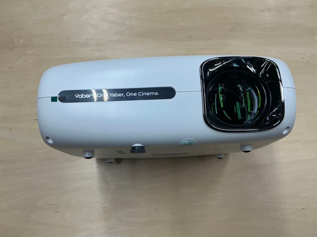 Yaber Proyector 本体