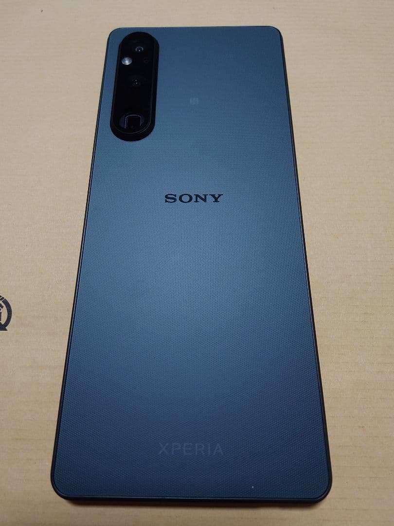 Sony Xperia 1 V カーキグリーン 本体