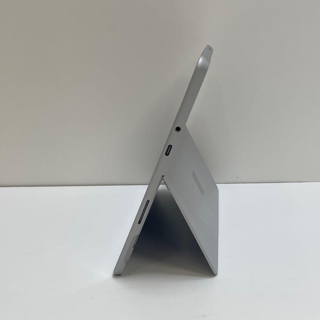 #095 Microsoft Surface Go モデル1824 タブレット