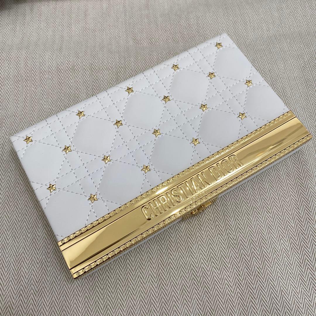 クチュール マルチユース パレット ホリデーコレクション 2025 限定品