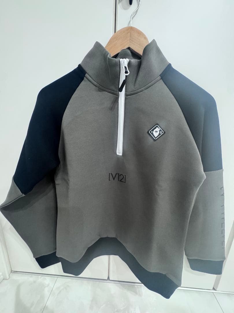 V12 オリーブ色 サイズS