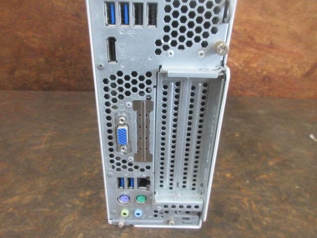 送料込★ 富士通 ESPRIMO D588/TX i7 8th Genジャンク