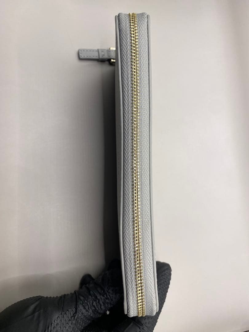 koaゆっくり出品中様 [未使用品] FURLA グレー レザー 長財布