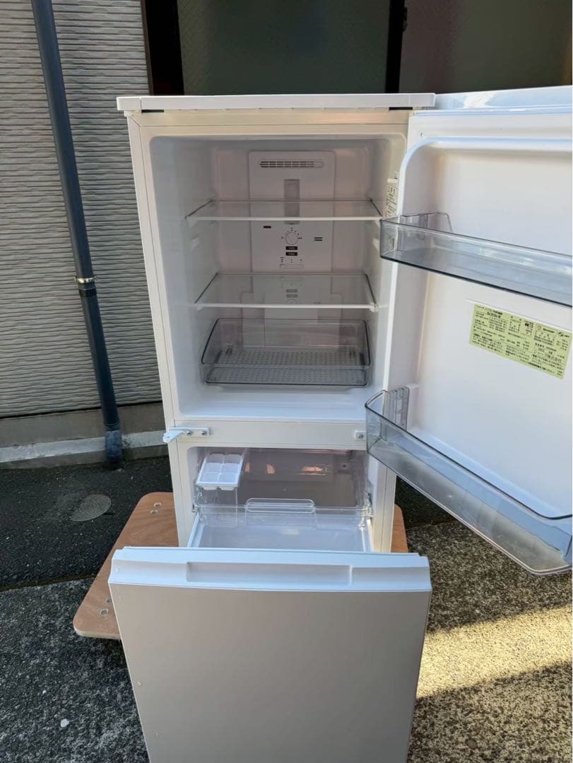 【送料確認】SHARP 冷蔵庫 SJ-D15J-W 152L 2023年製