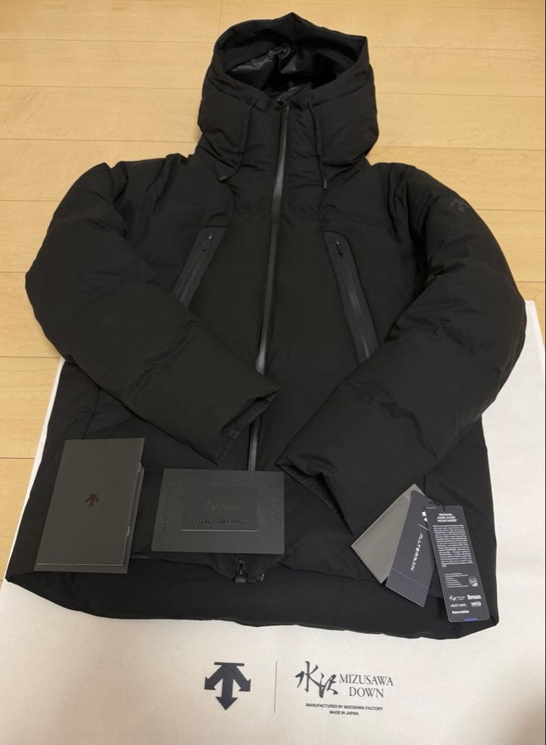 2024水沢ダウン　マウンテニア　Oサイズ