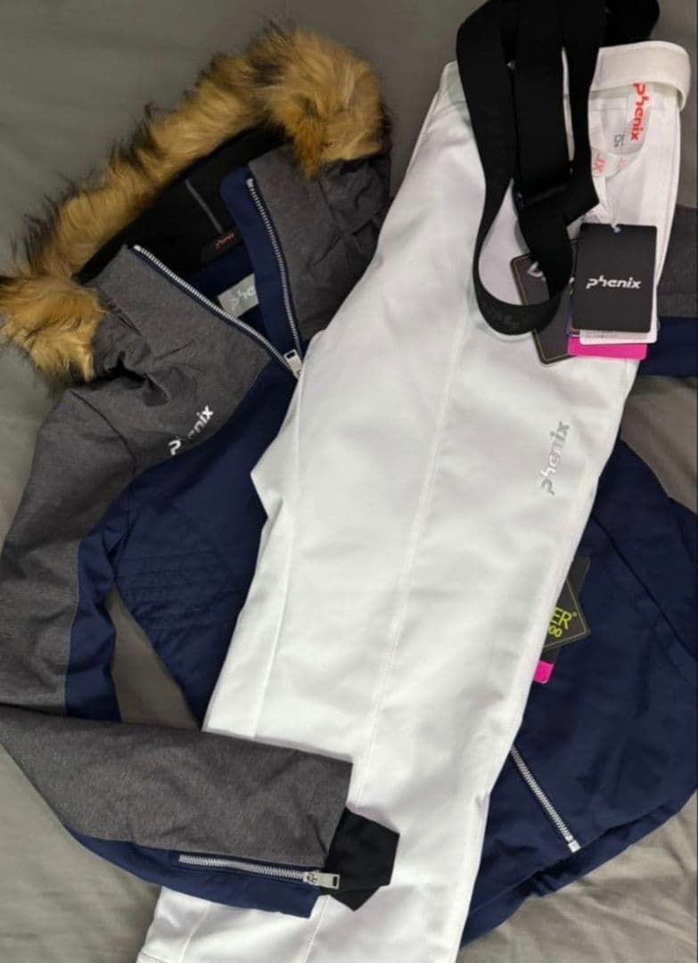 RM様【美品】フェニックス PHENIX レディース スキーウェア ウエア 上下