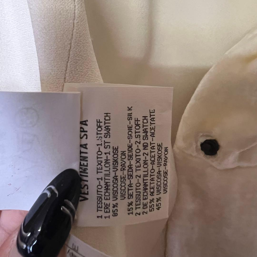 Itami‼️ベルベット　ジャケット　アイボリー 38サイズ