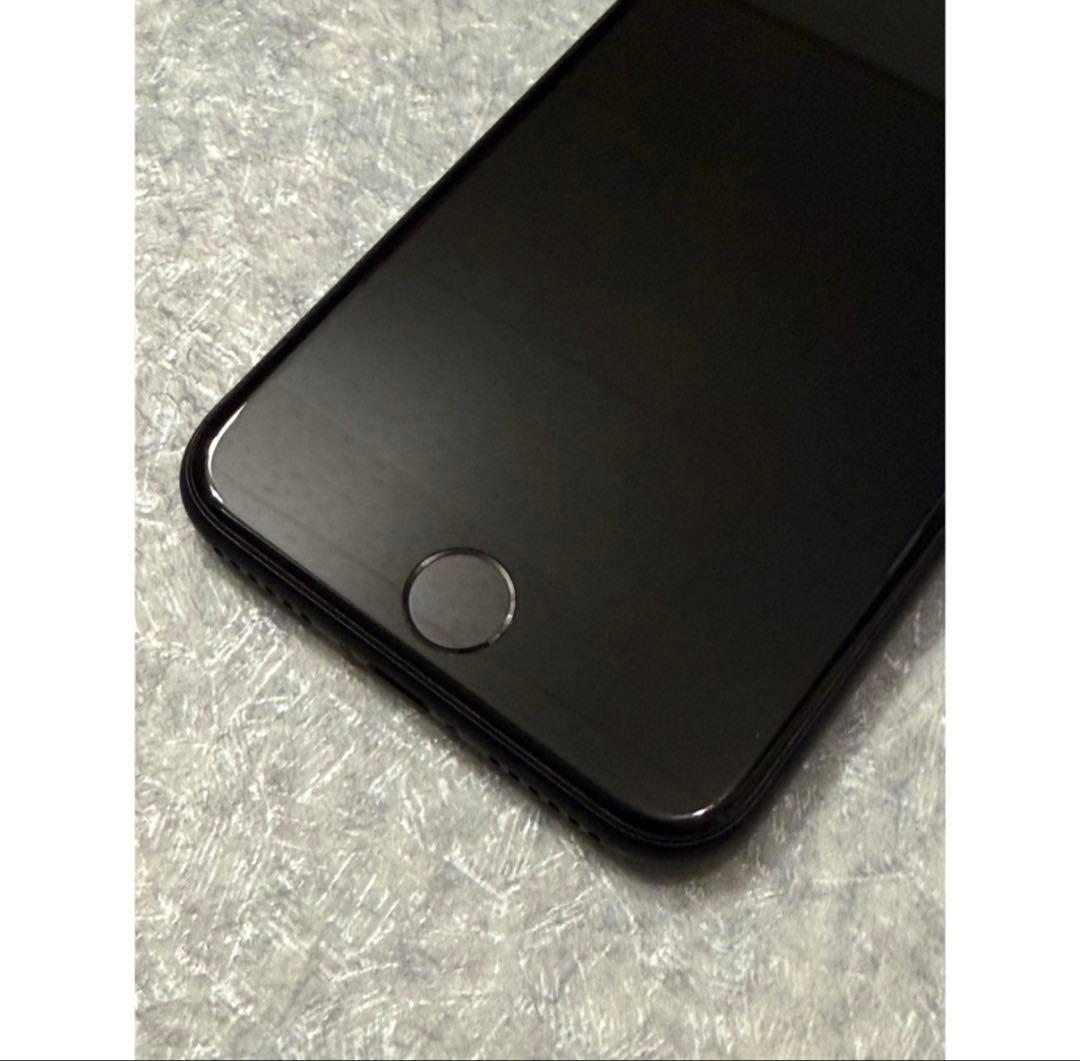 iPhone SE 第3世代 ブラック 本体