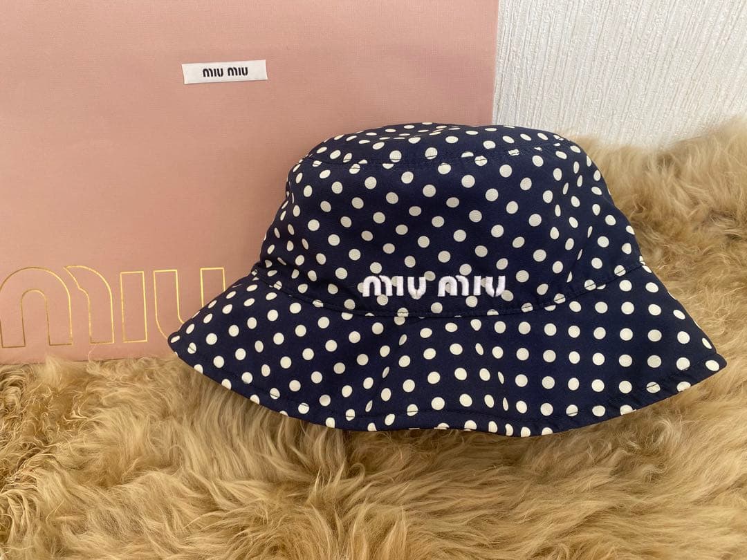 最終値下げ！MIU MIU ロゴハット