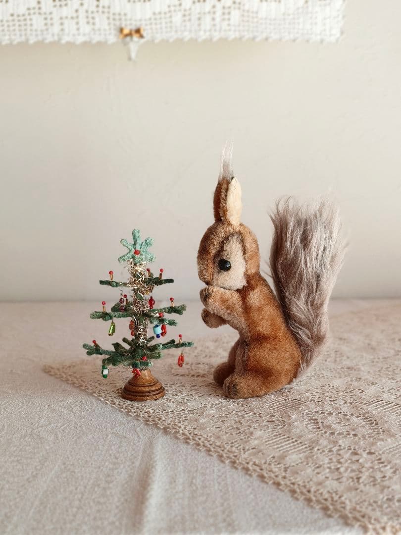 * vintage squirrel ♡ 可愛い おねだりリスさん