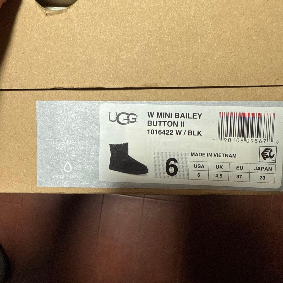UGG MINI BAILEY BUTTON II ブラック23