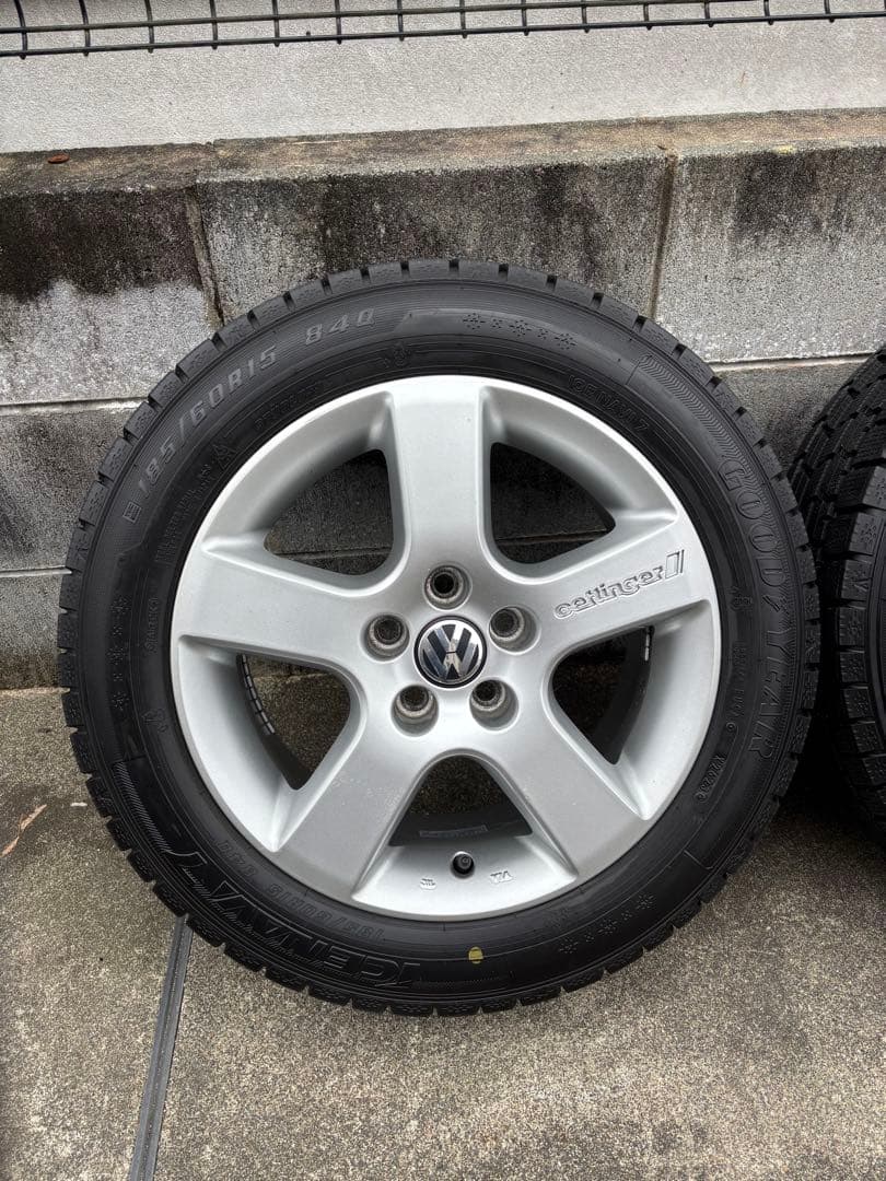 Volkswagen スタッドレスタイヤ 185/60R15 4本セット