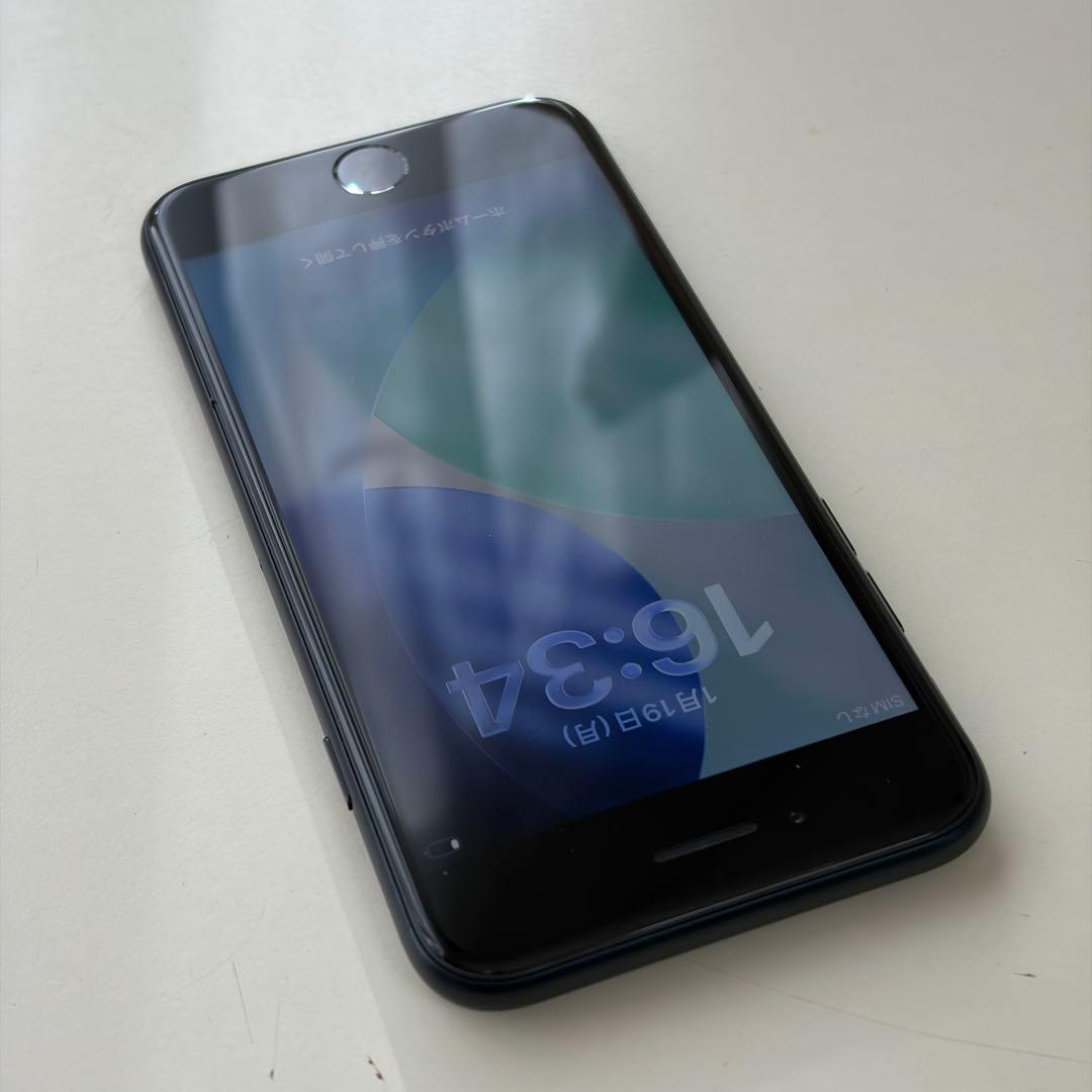 ト*タ様 バッテリー新品　iPhoneSE第3世代64GB SIMフリー　美品