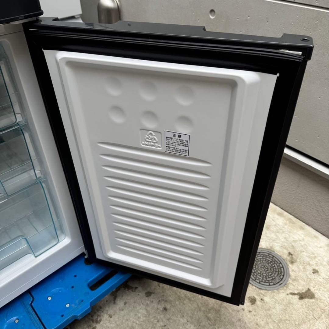 243⭐️2023年製美品★アイリスオーヤマ冷蔵庫　大型　ブラック　黒　一人暮らし