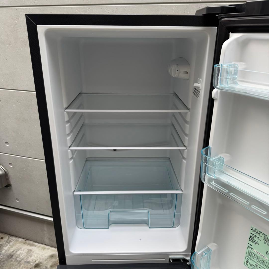 243⭐️2023年製美品★アイリスオーヤマ冷蔵庫　大型　ブラック　黒　一人暮らし